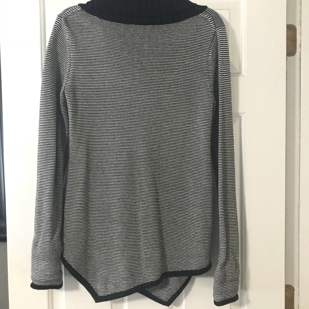 Sweater - Picture 2 of 2